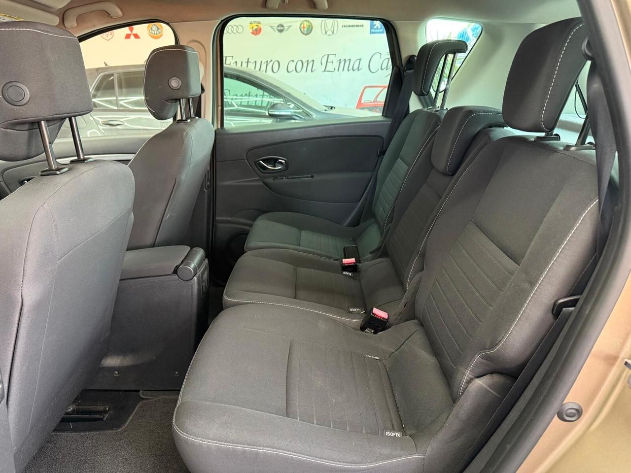 Renault Scenic MARCIANTE MA FRIZIONI DA ESEGUIRE