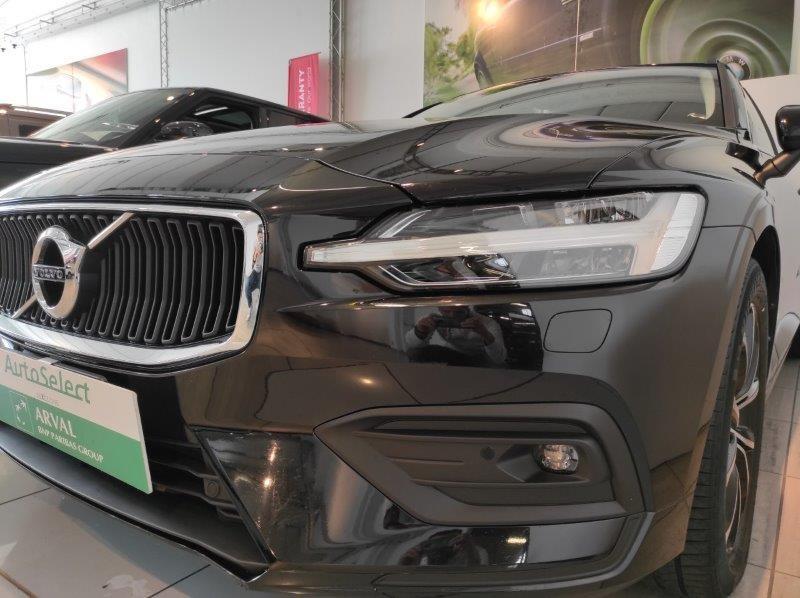 VOLVO V60 (2018-->) - V60 B4 (d) Geartronic Momentum Business Pro