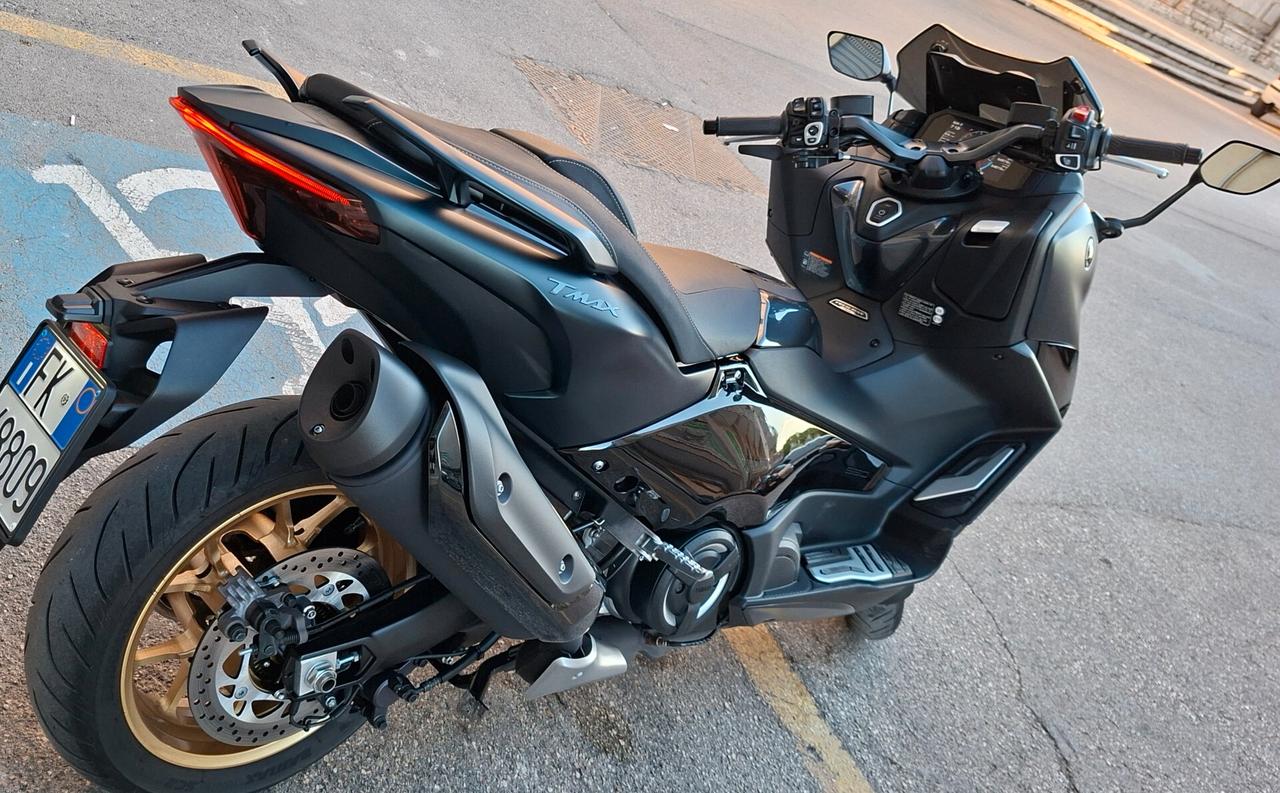 Yamaha T Max 560