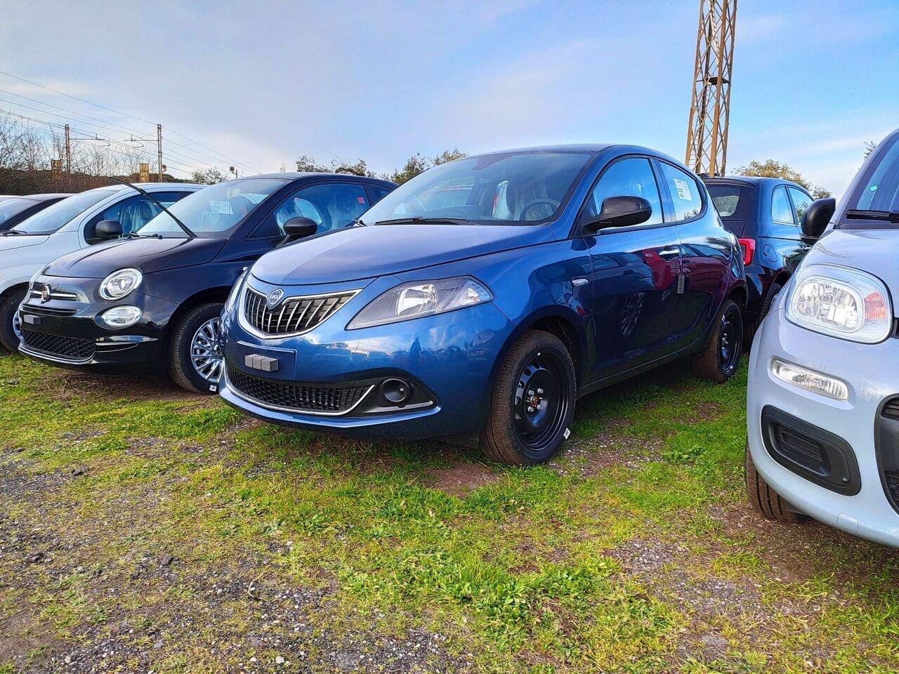 LANCIA Ypsilon III 2021 - Ypsilon 1.0 firefly hybrid Silver s&s 70cv