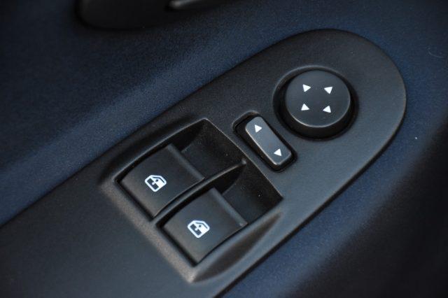 LANCIA Ypsilon 1.0 FireFly 5 p. S&S Hybrid ORO **5 POSTI**