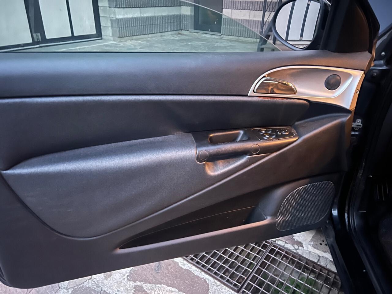 Lancia Ypsilon 1.4 Unyca Ecochic GPL