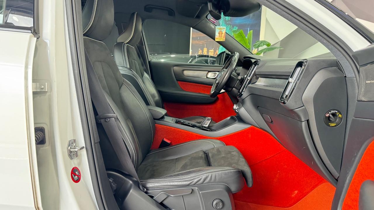Volvo XC40 2.0 190 CvD4 AWD Geartronic R-design