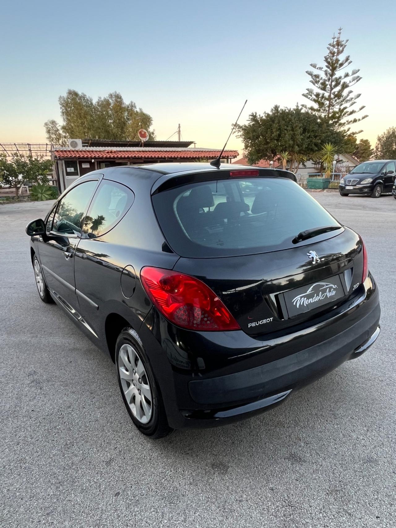 Peugeot 207 1.4 8V 75CV 3p. X Line