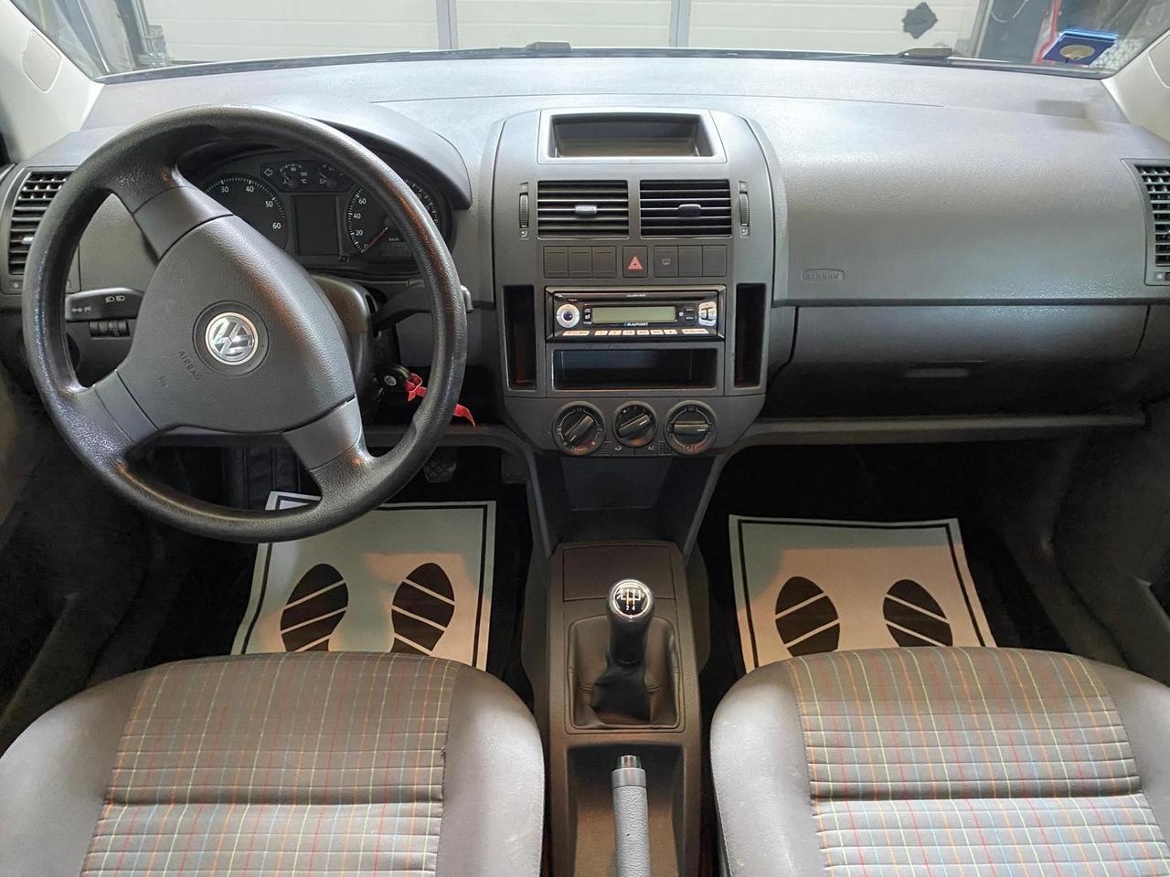 Volkswagen Polo 1.2 5p. Trendline