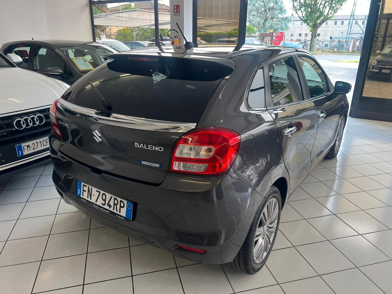 Suzuki Baleno 1.2 Hybrid B-Top