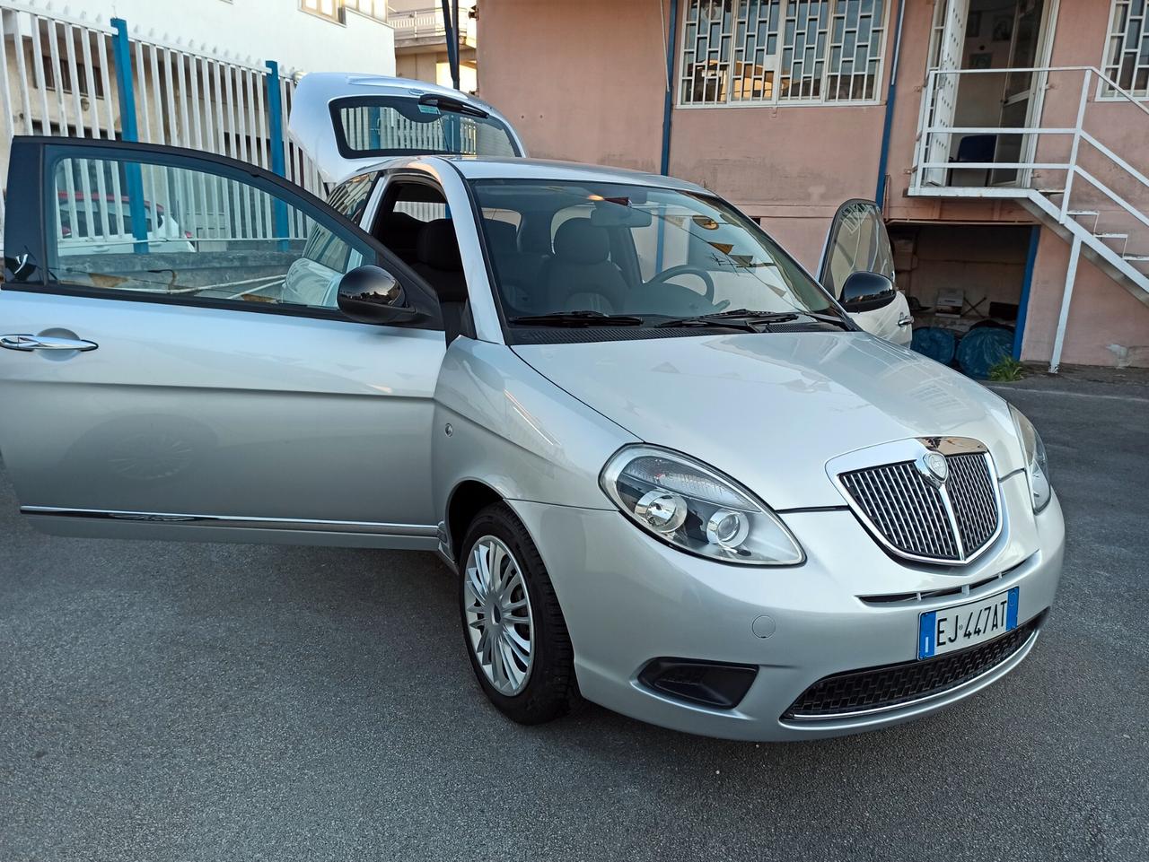 Lancia Ypsilon 1.2 69 CV Diva