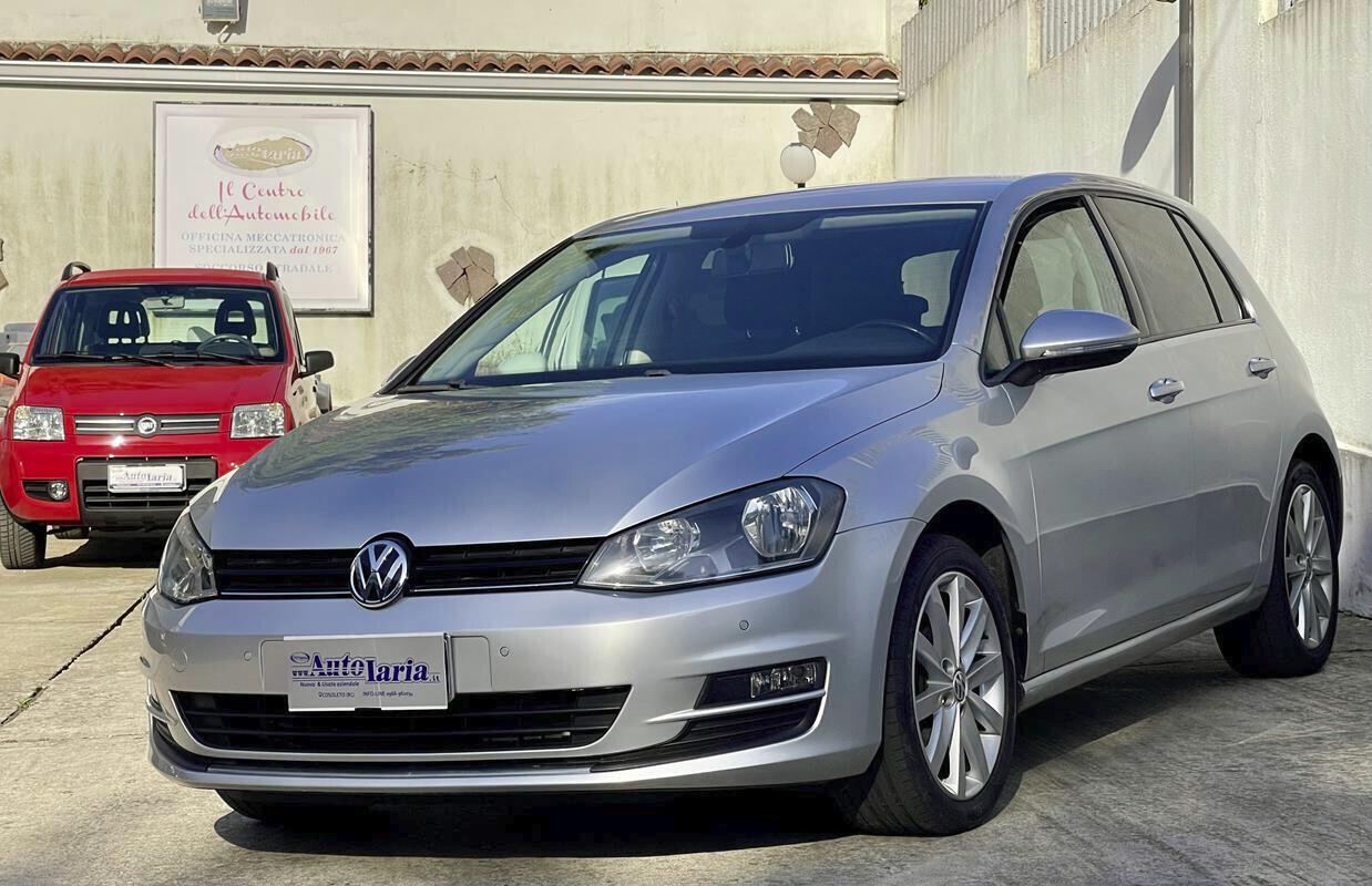 Volkswagen Golf 1.6 TDI 110 CV 5p. Comfortline BlueMotion Technology Cerchi lega da 17 – sensori park anteriore e posteriore – vetri privacy-clima bi/zona