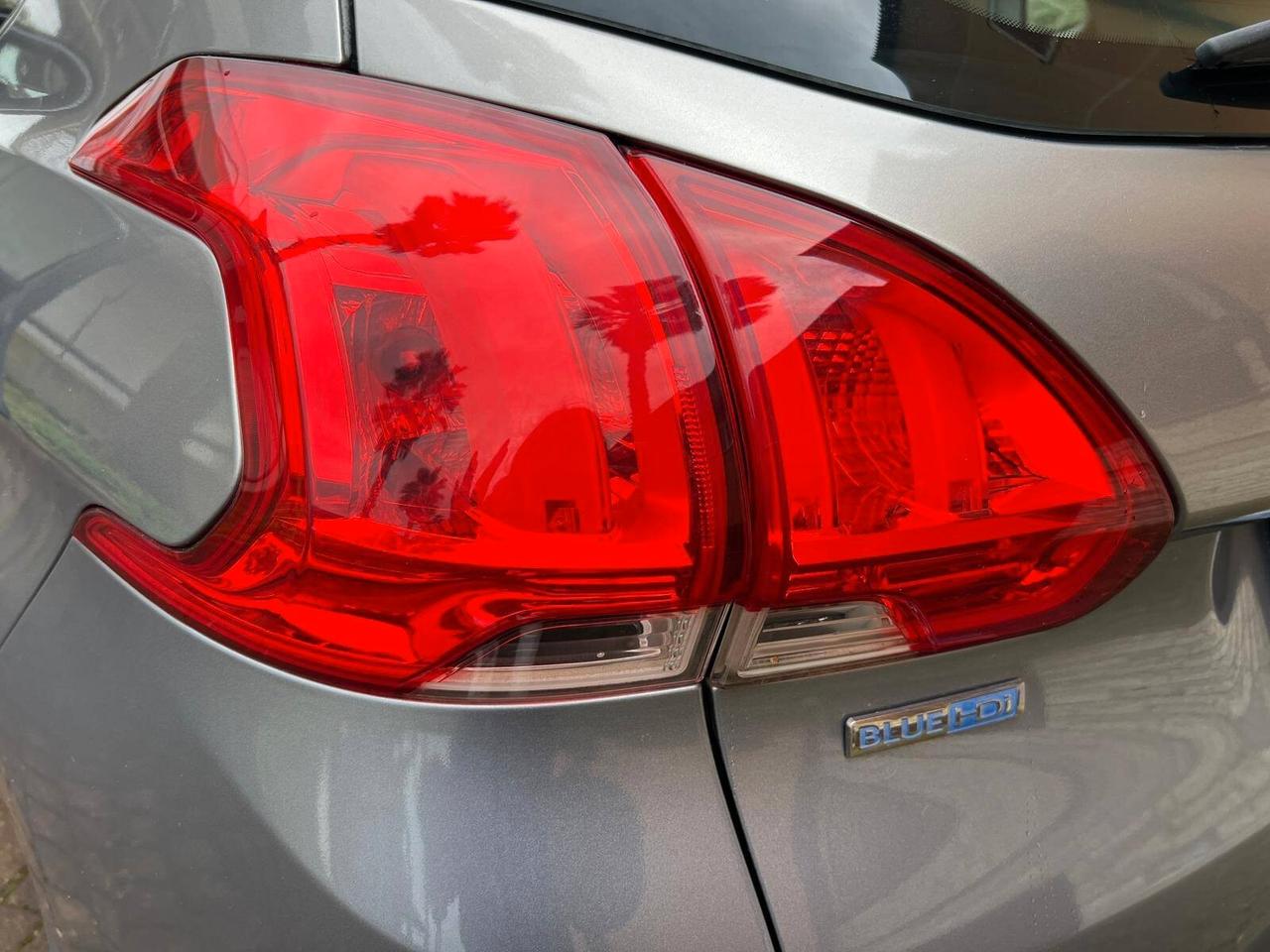 Peugeot 2008 BlueHDi 120 S&S Black Matt