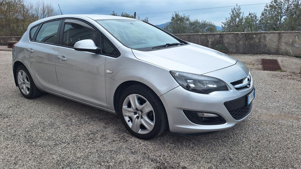Opel Astra 1.4 Turbo 140CV 5 porte GPL Tech Cosmo