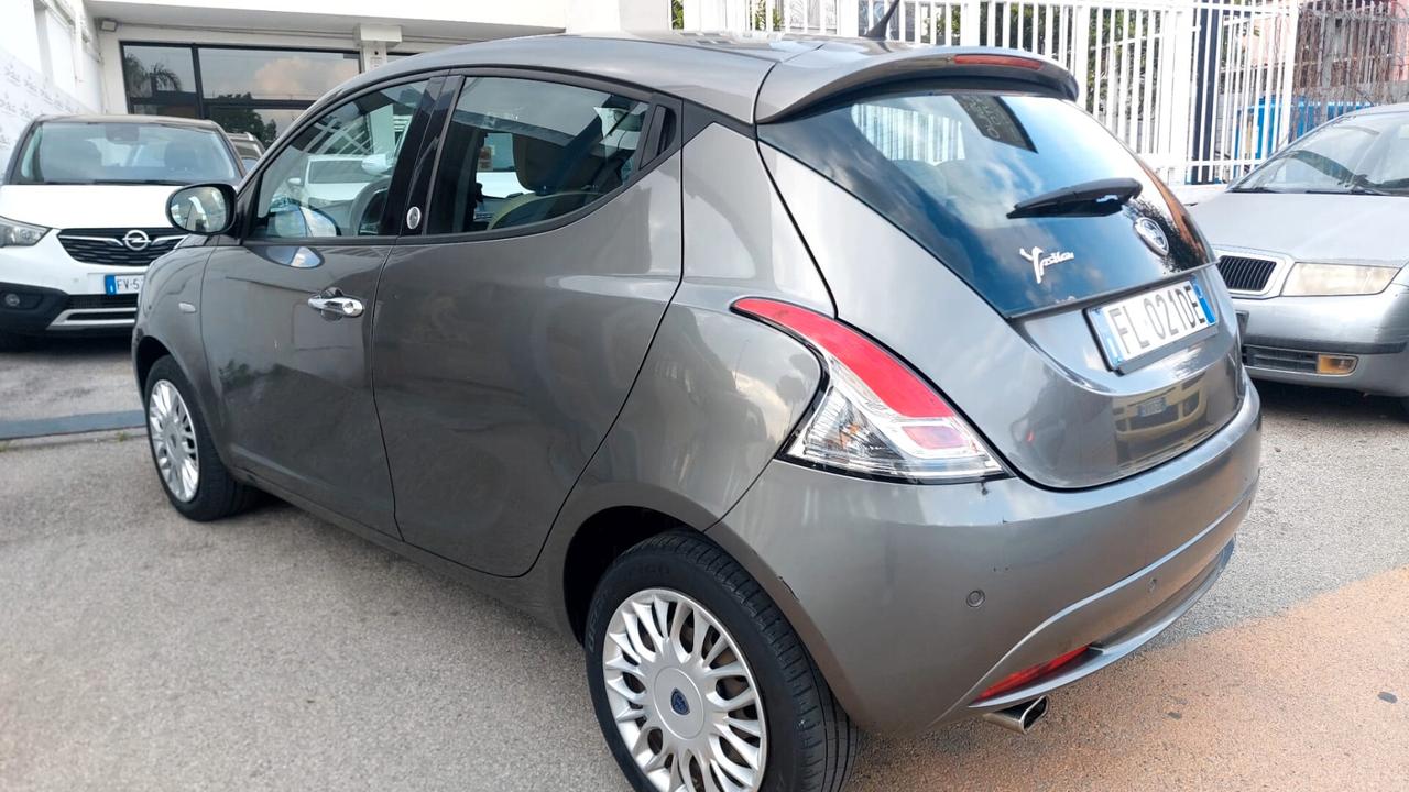Lancia Ypsilon 1.2 69 CV 5 porte GPL Ecochic Gold