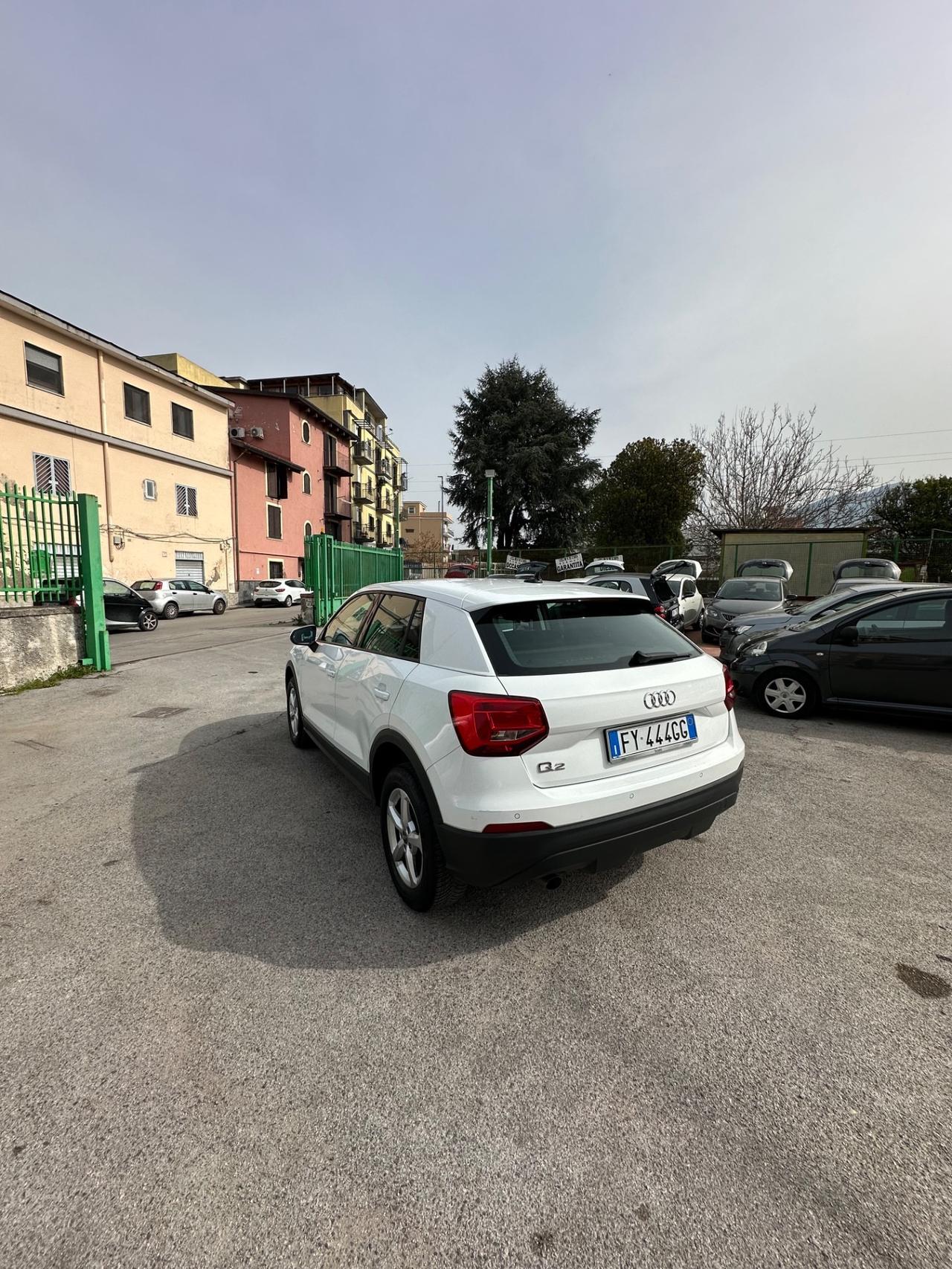 Audi Q2 30 TDI S tronic Identity Black