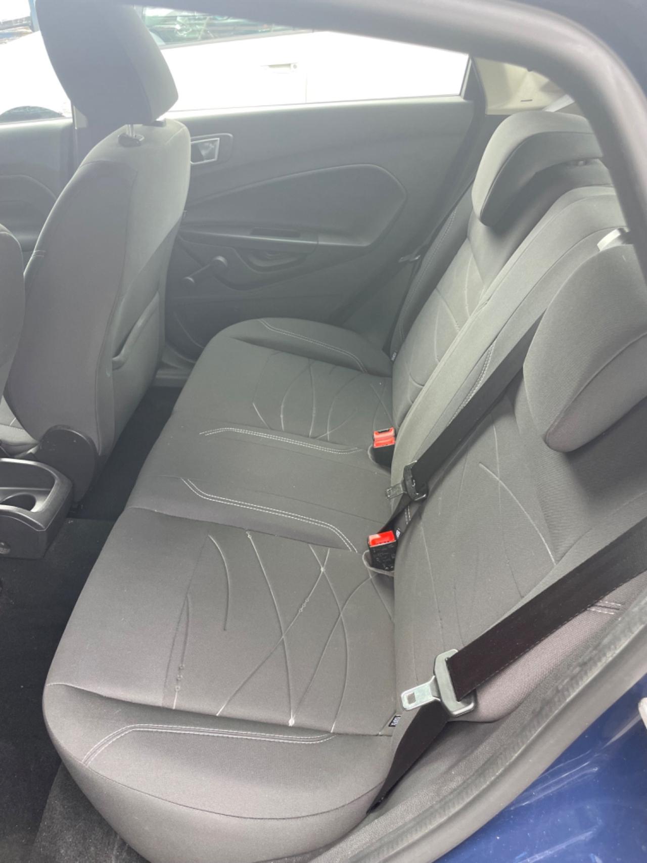 Ford Fiesta 1.2 60CV 5 porte Titanium
