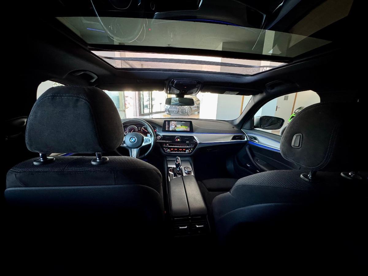 BMW - Serie 5 520 Touring Msport
