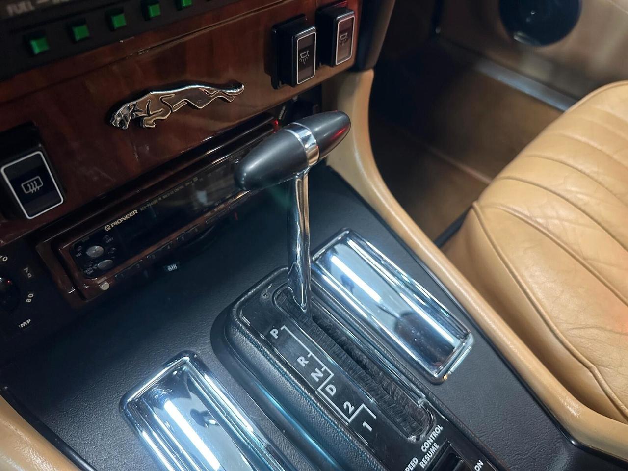 Jaguar XJ12 JAGUAR XJ12 SOVEREIGN 5.3 HE