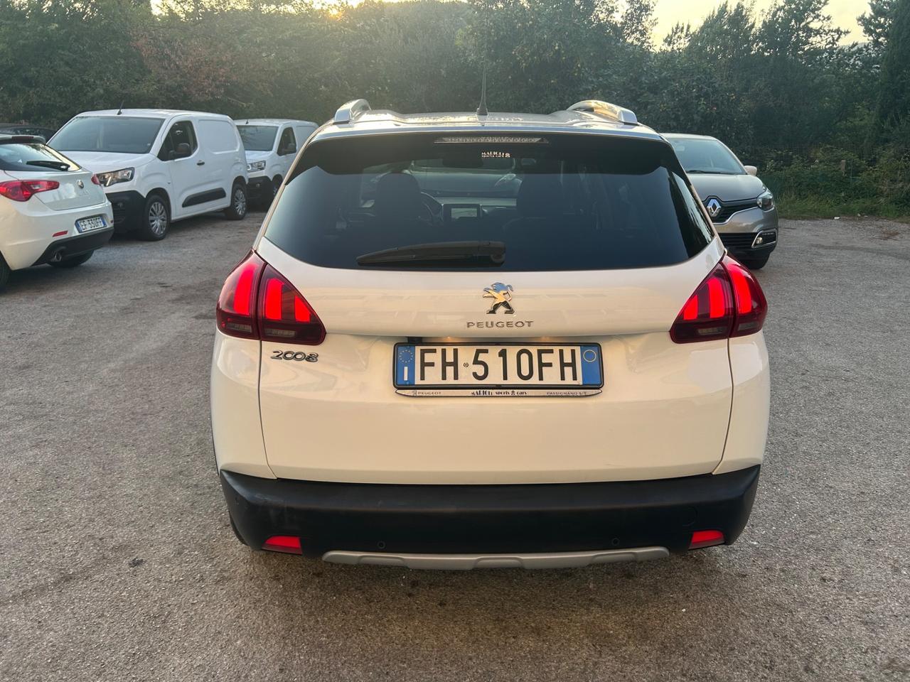 Peugeot 2008 BlueHDi 120 S&S Black Matt Euro6B