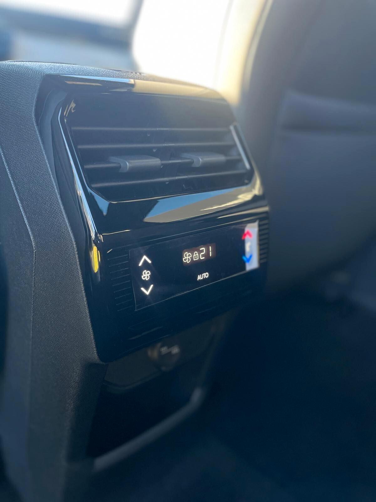 Peugeot 5008 Hybrid 145 e-DCS6 Allure