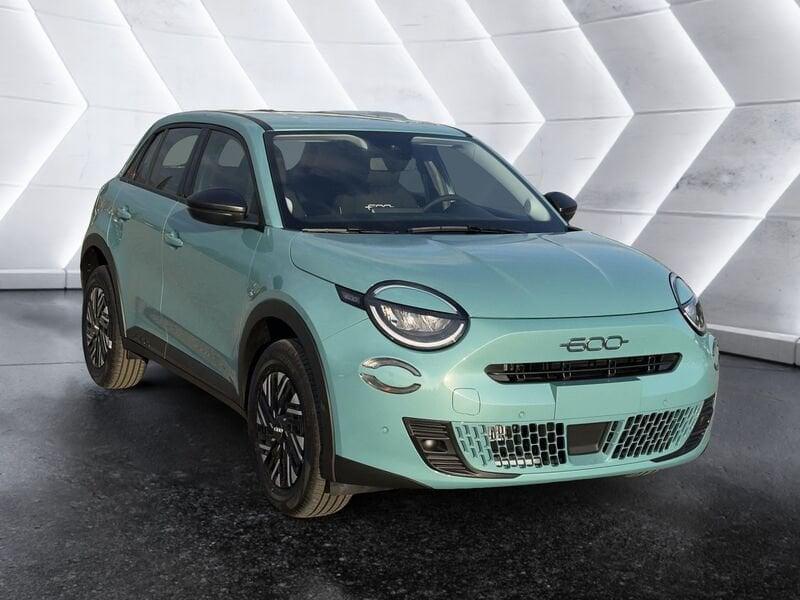 FIAT 600 600 Hybrid 100 CV DCT MHEV