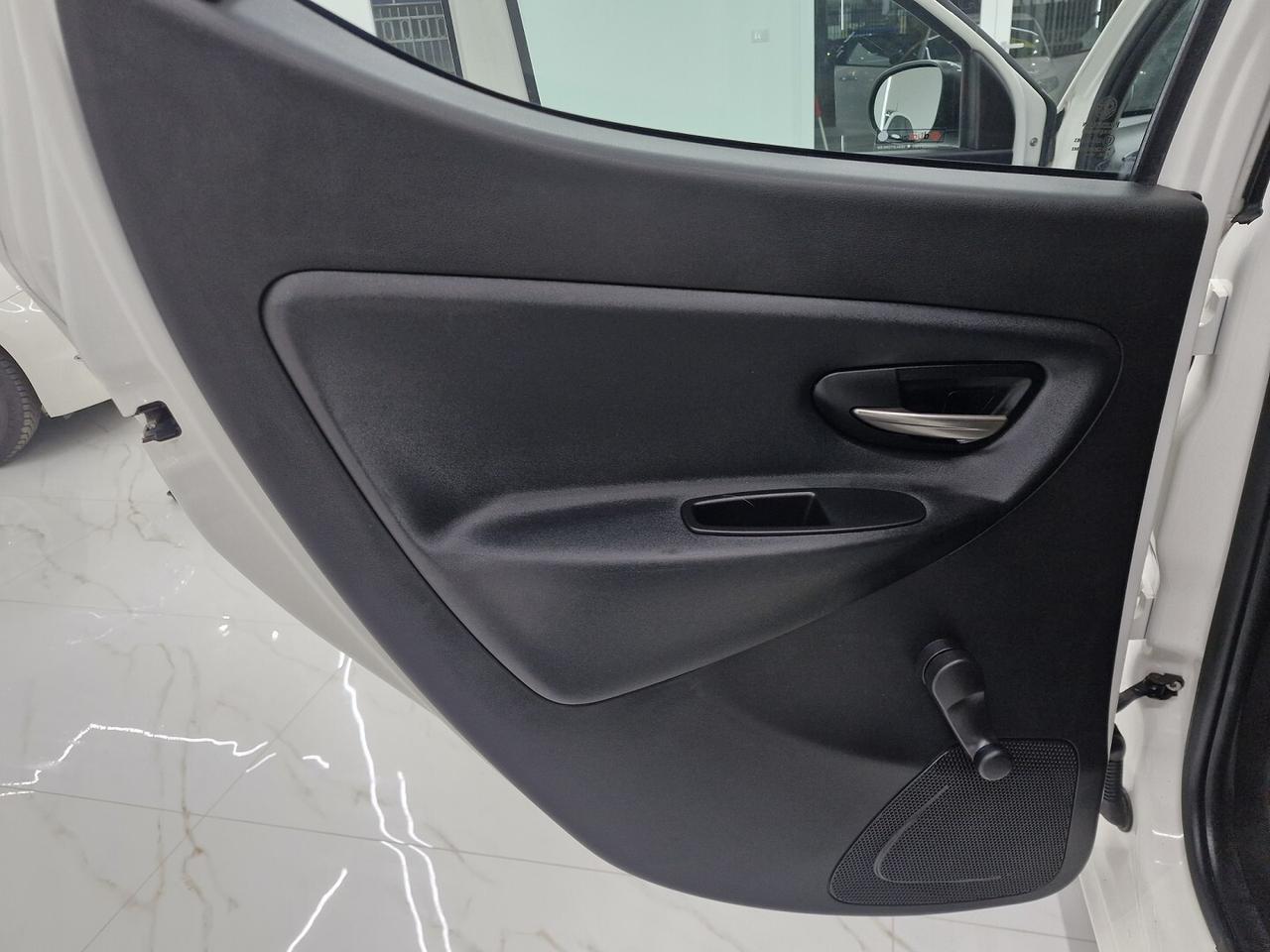 LANCIA YPSILON 1.2 69CV Ecochic GOLD ANNO 2016