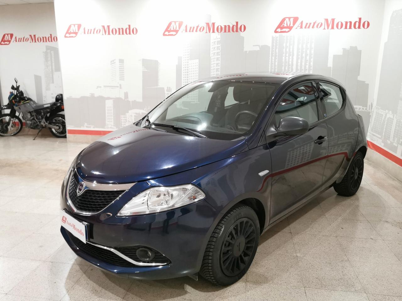 Lancia Ypsilon 1.2 69 CV 5 porte S&S Gold