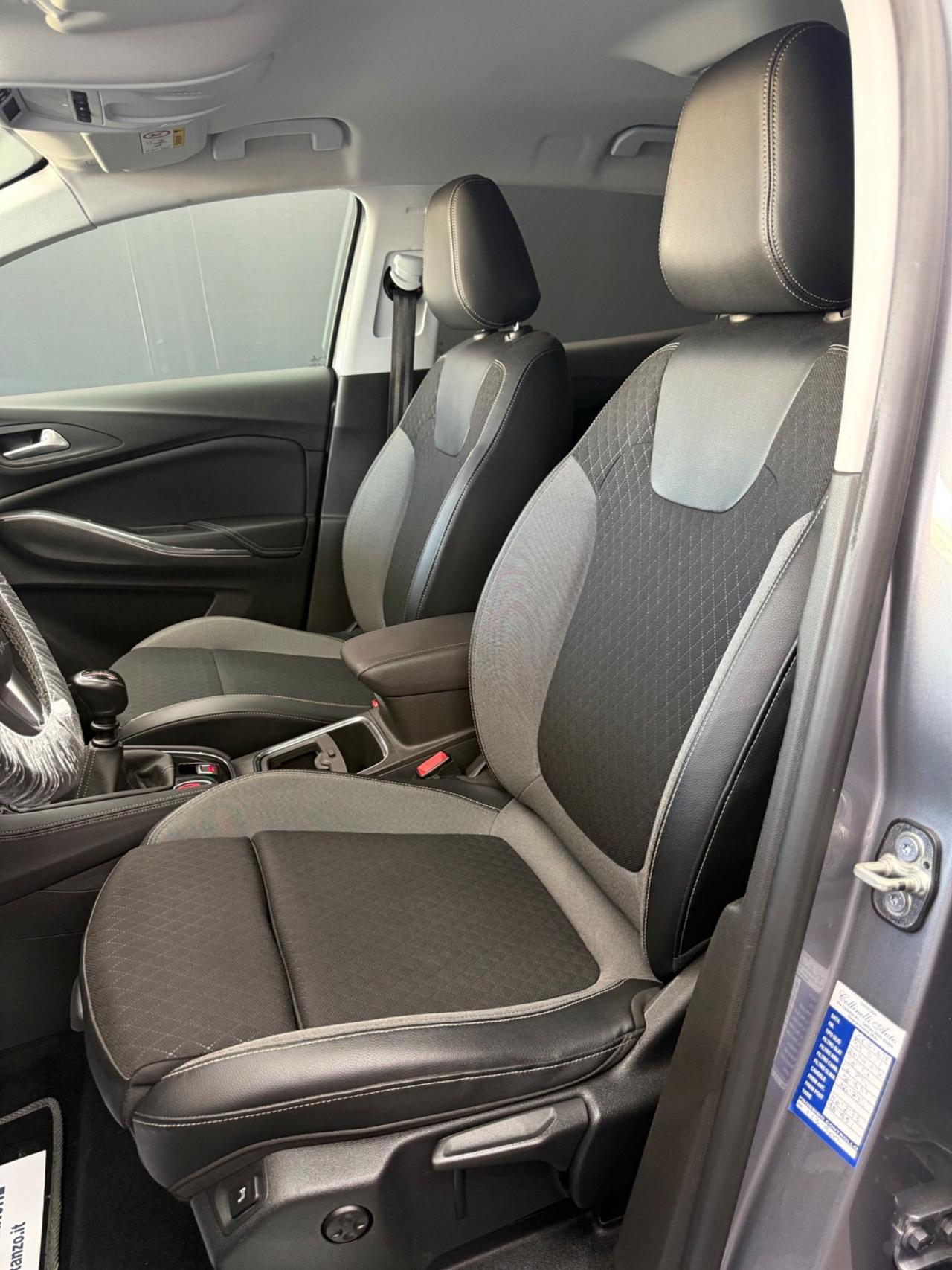 Opel Grandland X 1.6 Diesel 120 cv LAUNCH EDITION