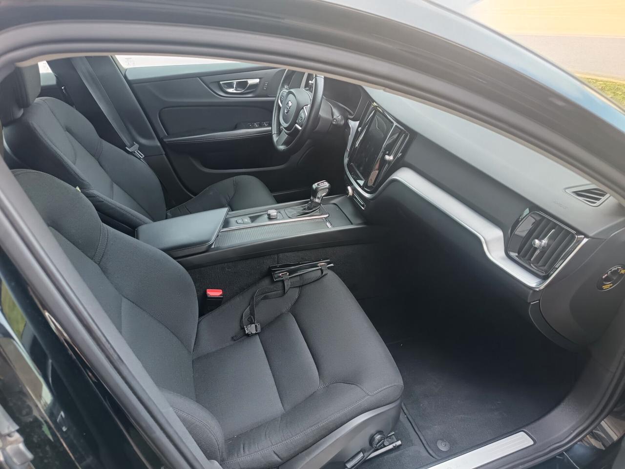 Volvo V60 D3 Geartronic Business Plus 2019.