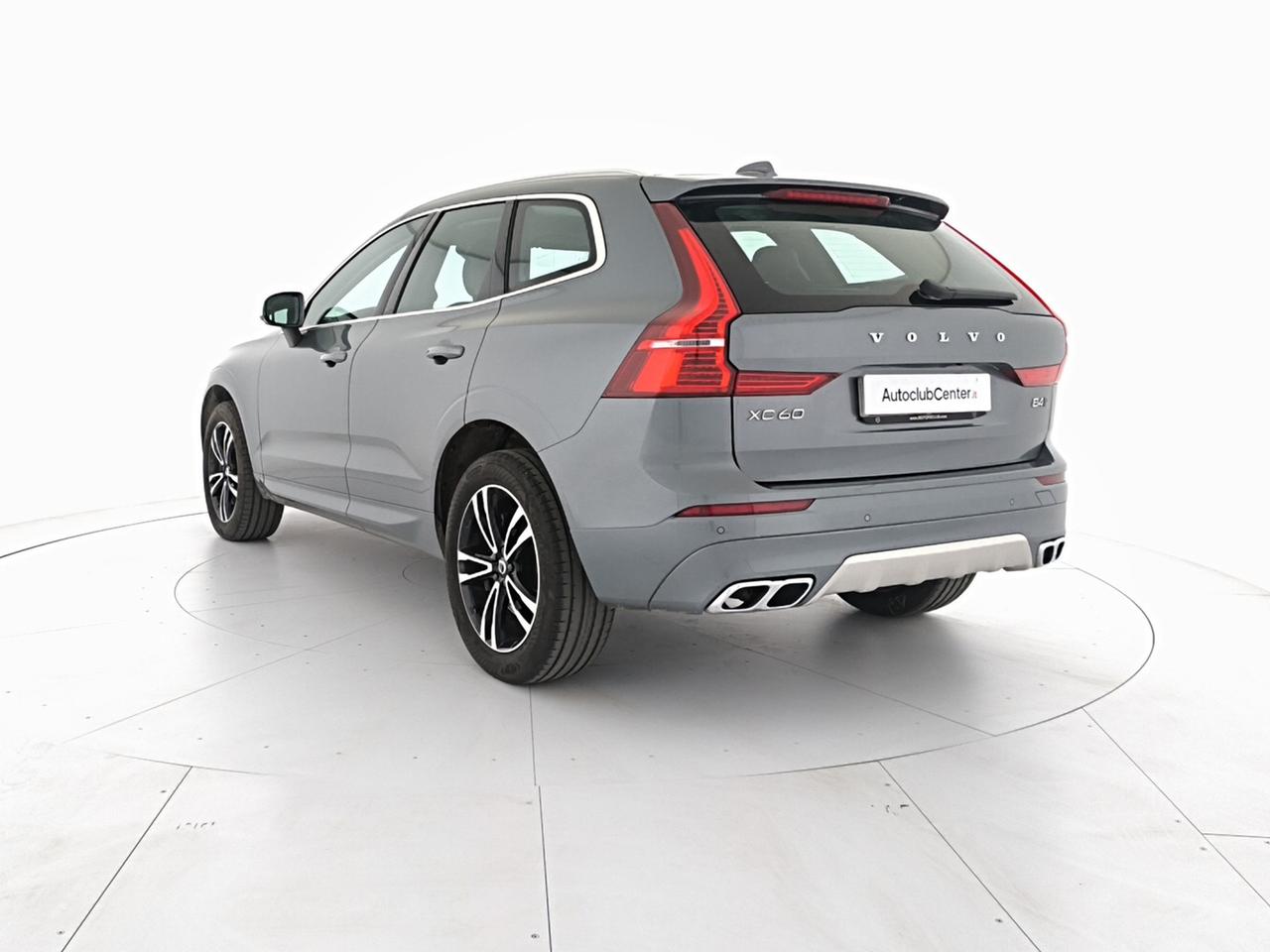 Volvo XC60 2.0 b4 Momentum Pro awd