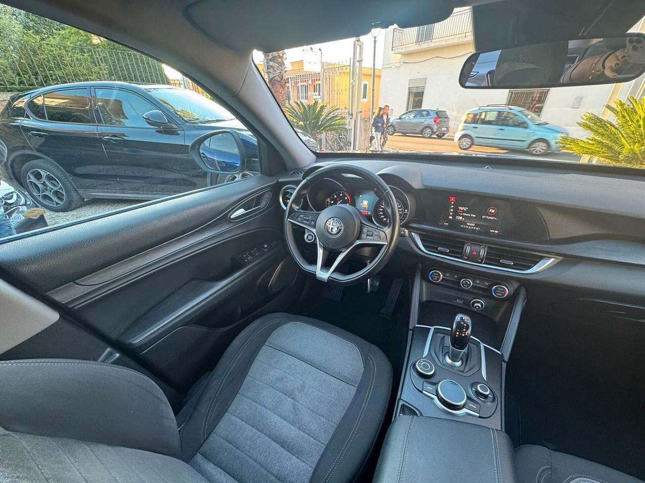 Alfa Romeo Stelvio 2.2 Turbodiesel 180 CV AT8 RWD Executive
