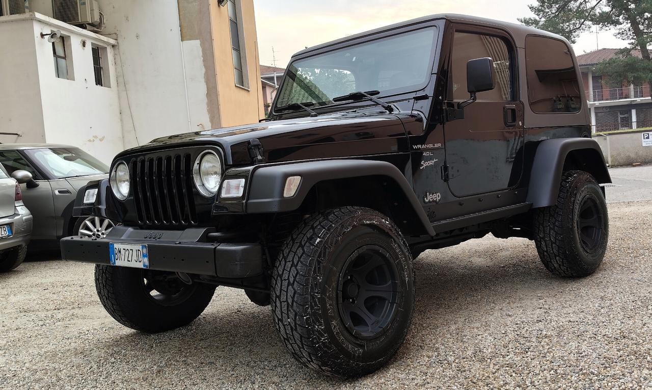 Jeep Wrangler 4.0 Sport ASI 4 posti