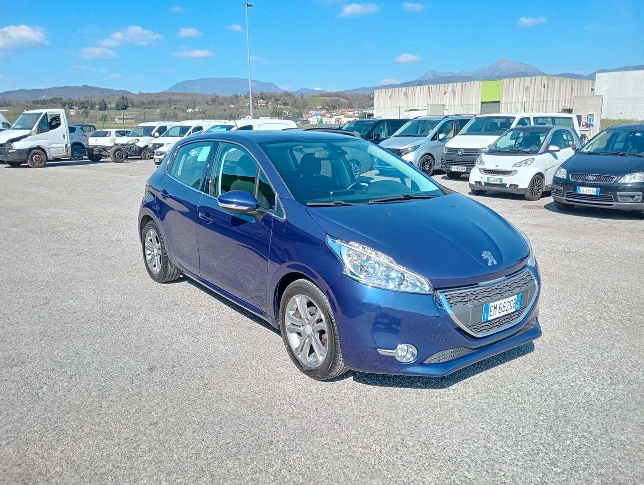 Peugeot 208 1.2VTi 82CV 5p. Allure UNIPROPRIETARIO