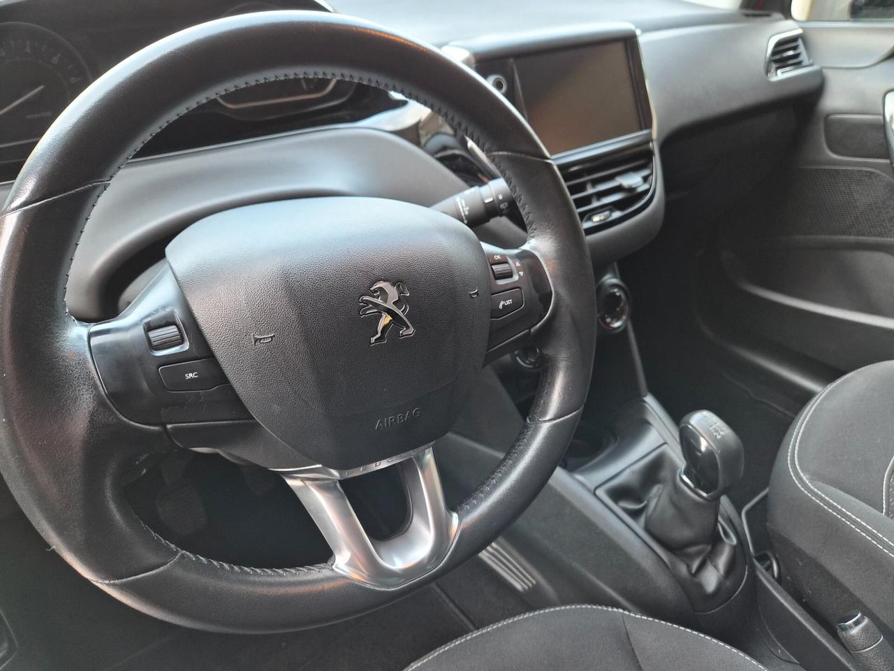 Peugeot 208 PureTech 82 5p. GPL Allure