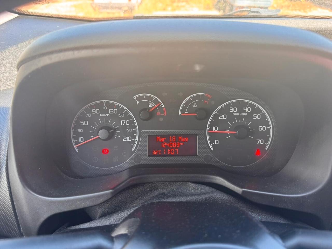 Fiat Fiorino 1.3 MJT 95CV Cargo Adventure