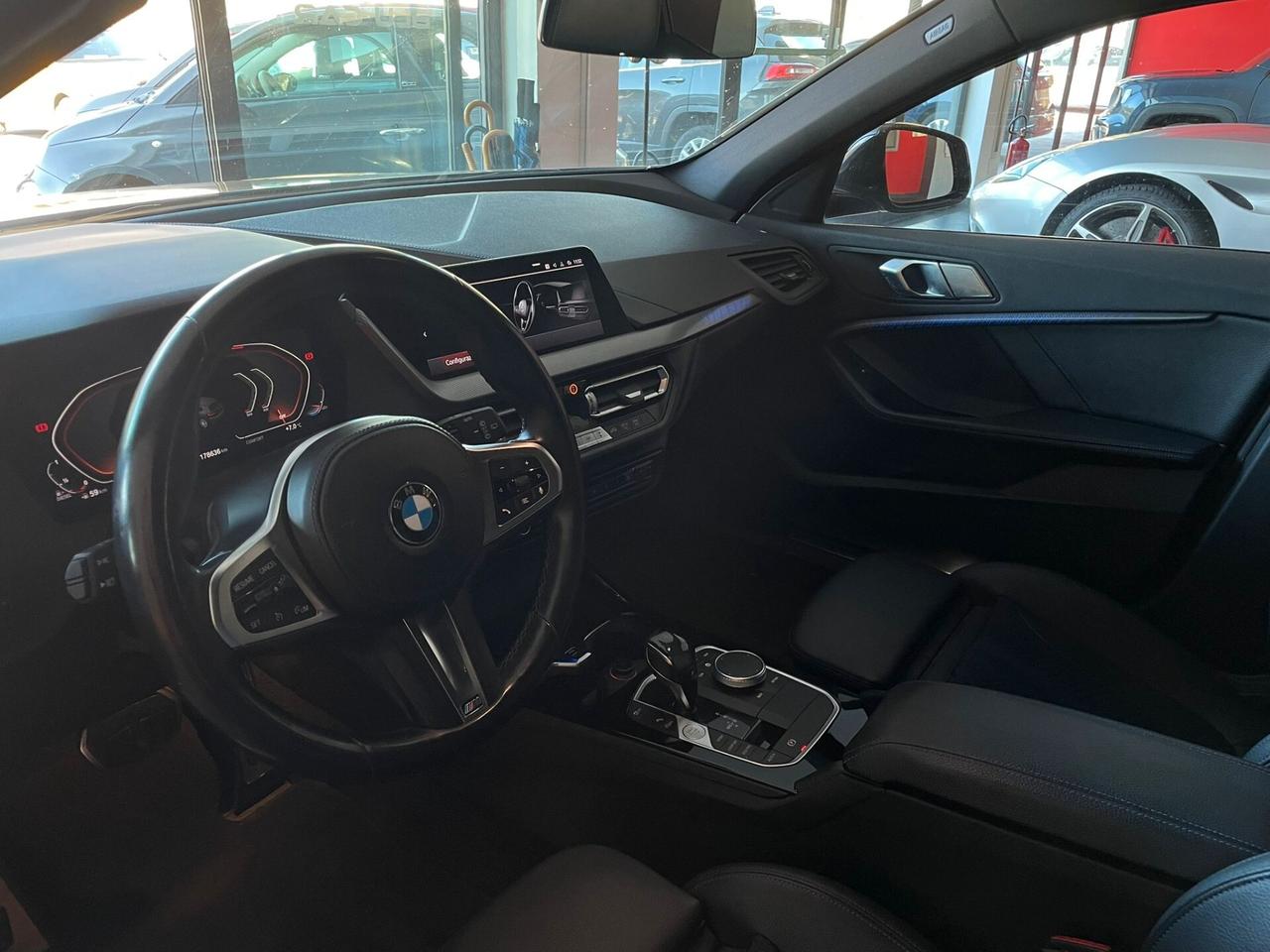 BMW 116d M-SPORT AUT 116cv *PACK LUCI*