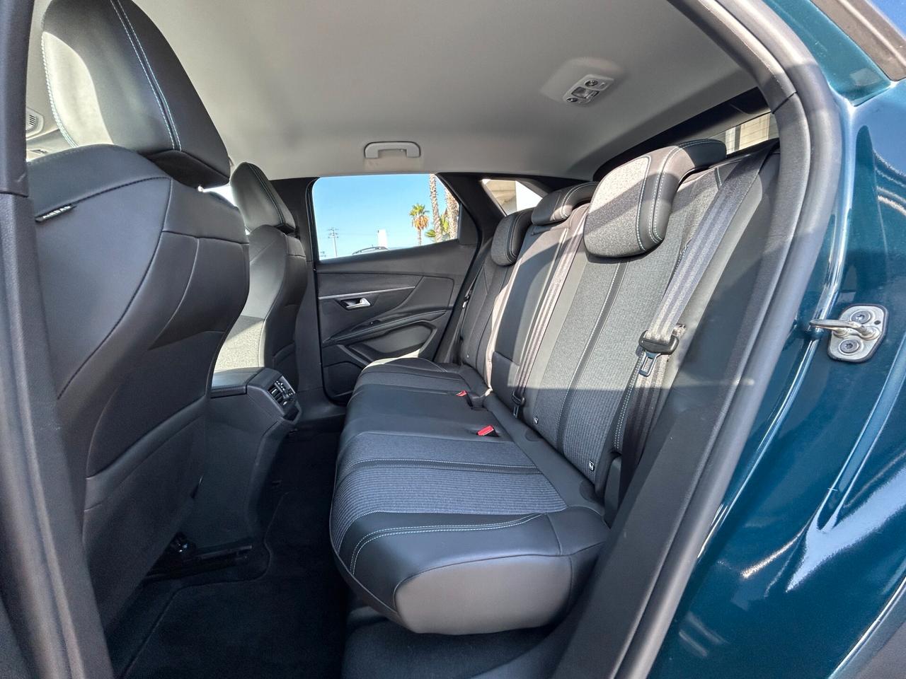 Peugeot 3008 1.5 bluehdi Allure