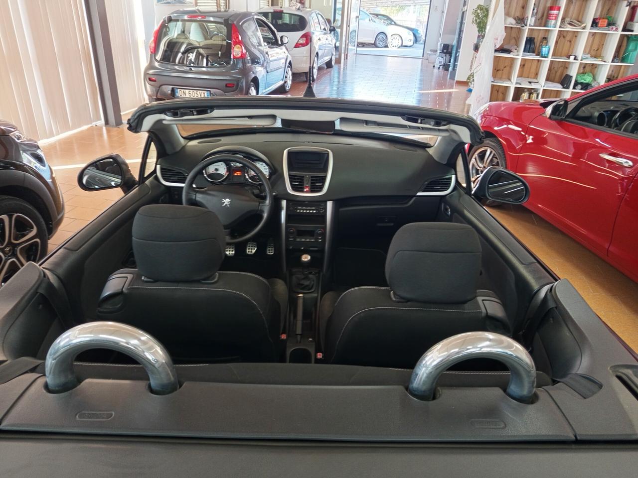 Peugeot 207 1.6 HDi 110CV CC Féline