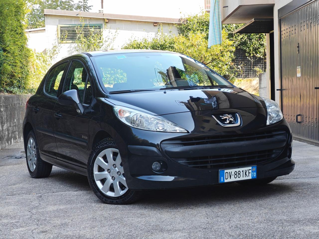 Peugeot 207 1.4 BENZINA 95cv / 43.000km / Unipro