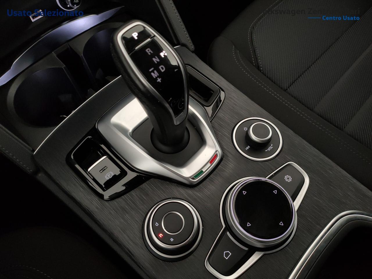Alfa Romeo Stelvio 2.2 t business q4 190cv auto