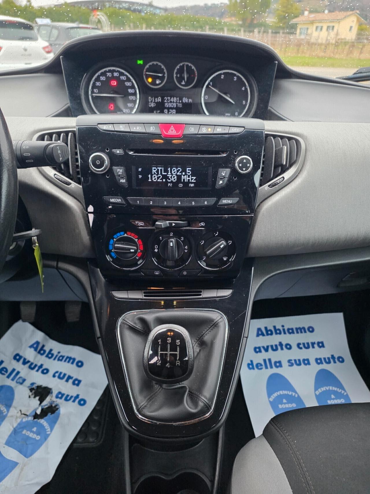 Lancia Ypsilon 1.3 MJT 16V 95 CV 5 porte S&S Platinum FINANZIABILE