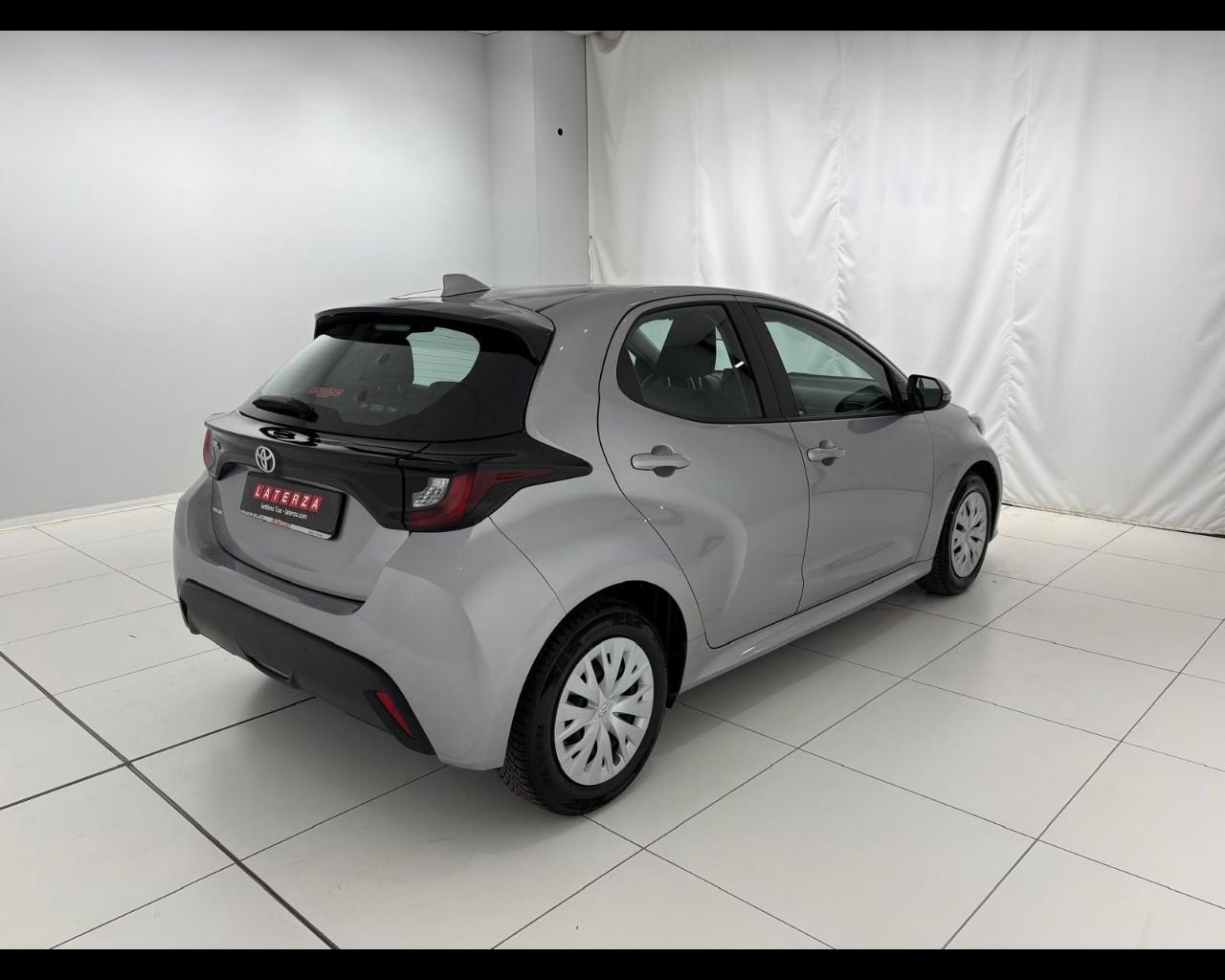 TOYOTA Yaris 1.0 Active