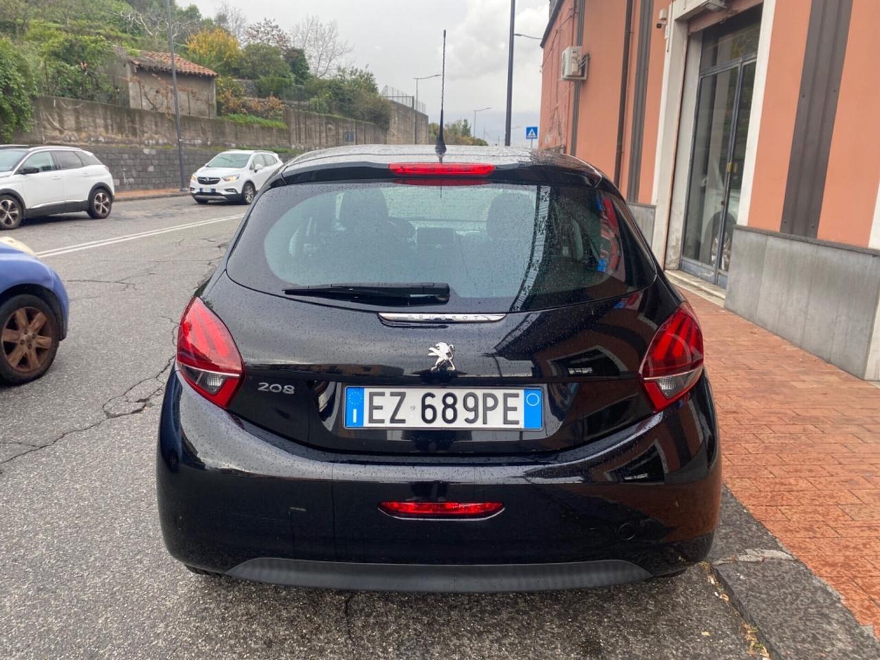 Peugeot 208 PureTech 82 5 porte Allure 2015