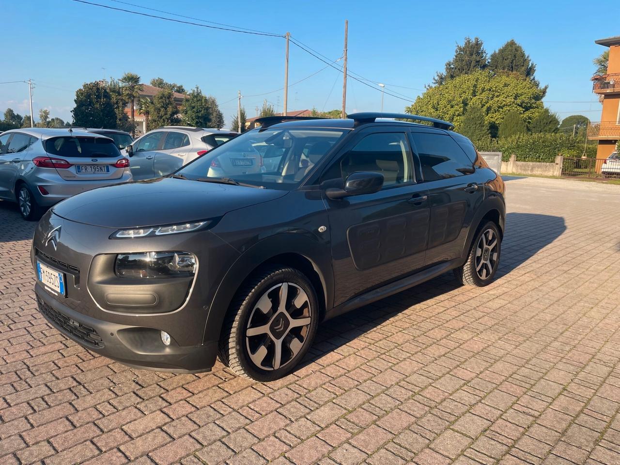 Citroen C4 Cactus BlueHDi 100 Shine