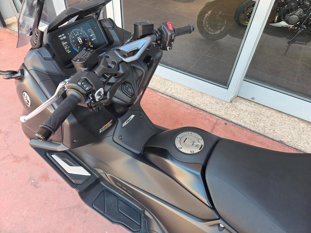 Yamaha T Max 560