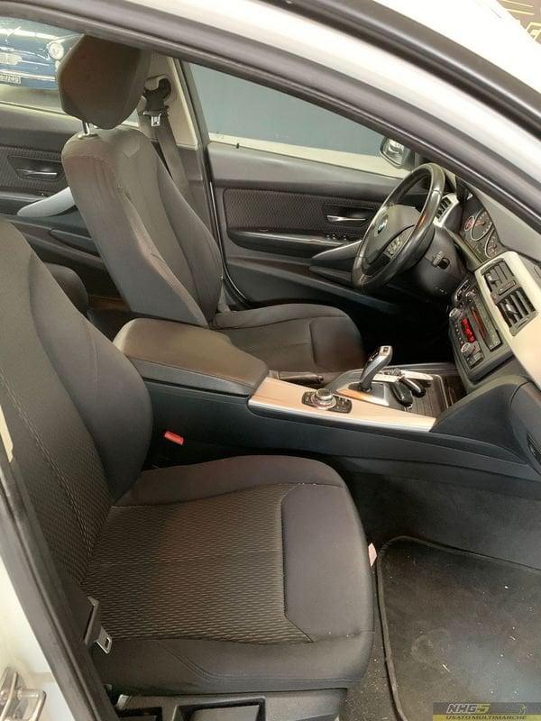 BMW Serie 3 318d Touring Business aut.