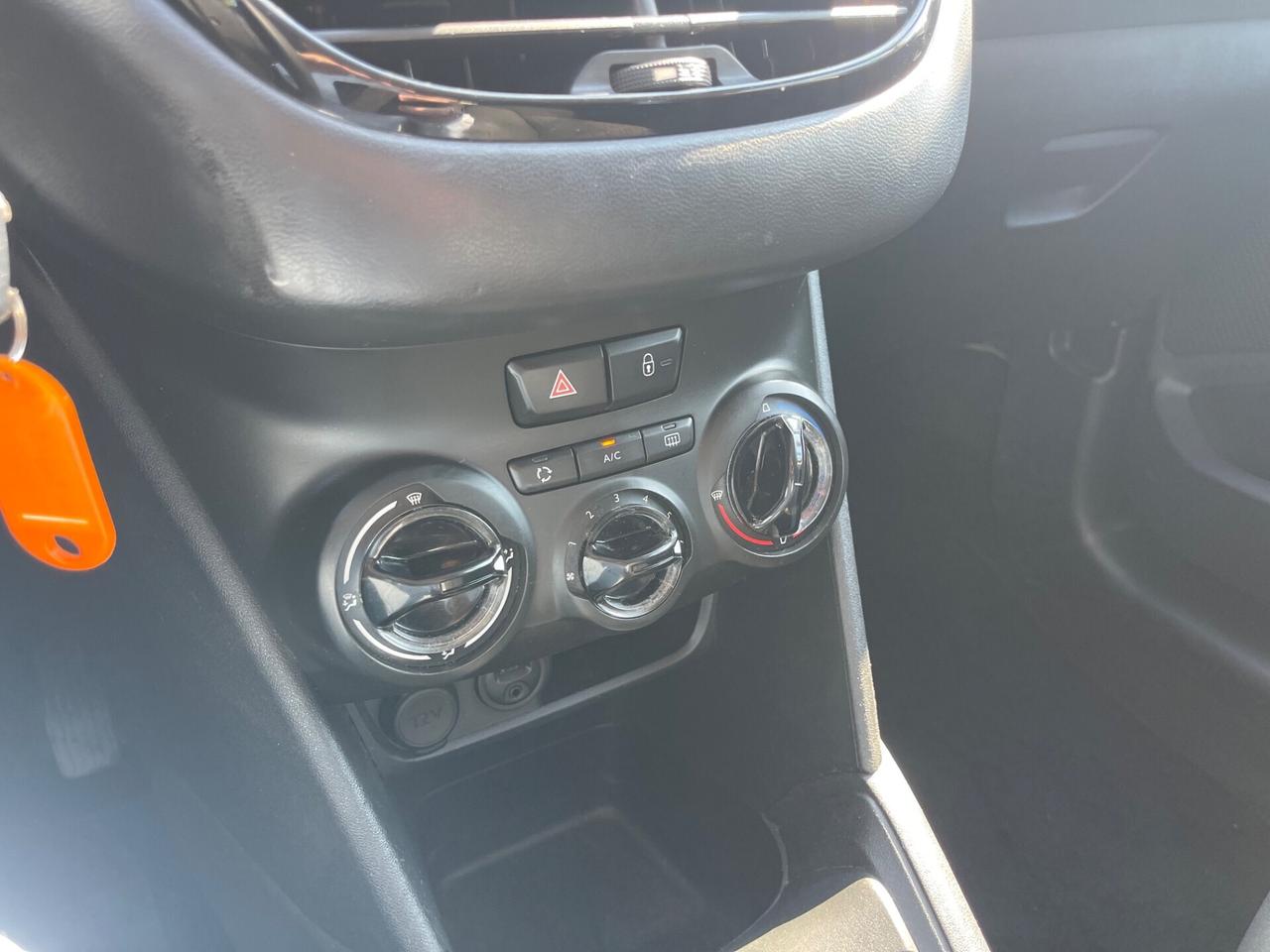 Peugeot 208 GPL “MOTORE SOSTITUITO 100.000KM”