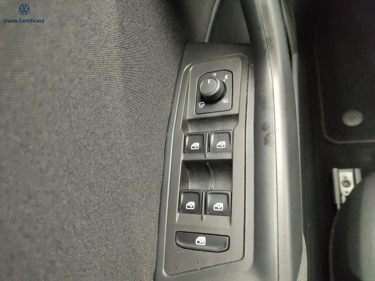 VOLKSWAGEN T-Roc - T-Roc 1.0 TSI Life