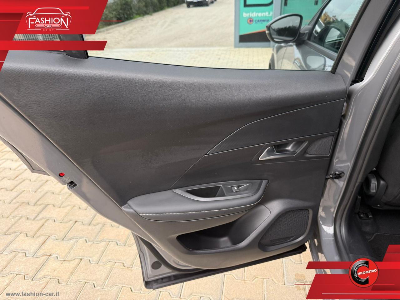 PEUGEOT 2008 PureTech 100 S&S Allure