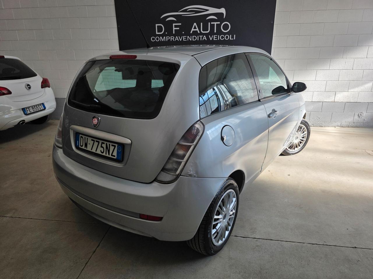 Lancia Ypsilon 1.2 Oro 5 posti