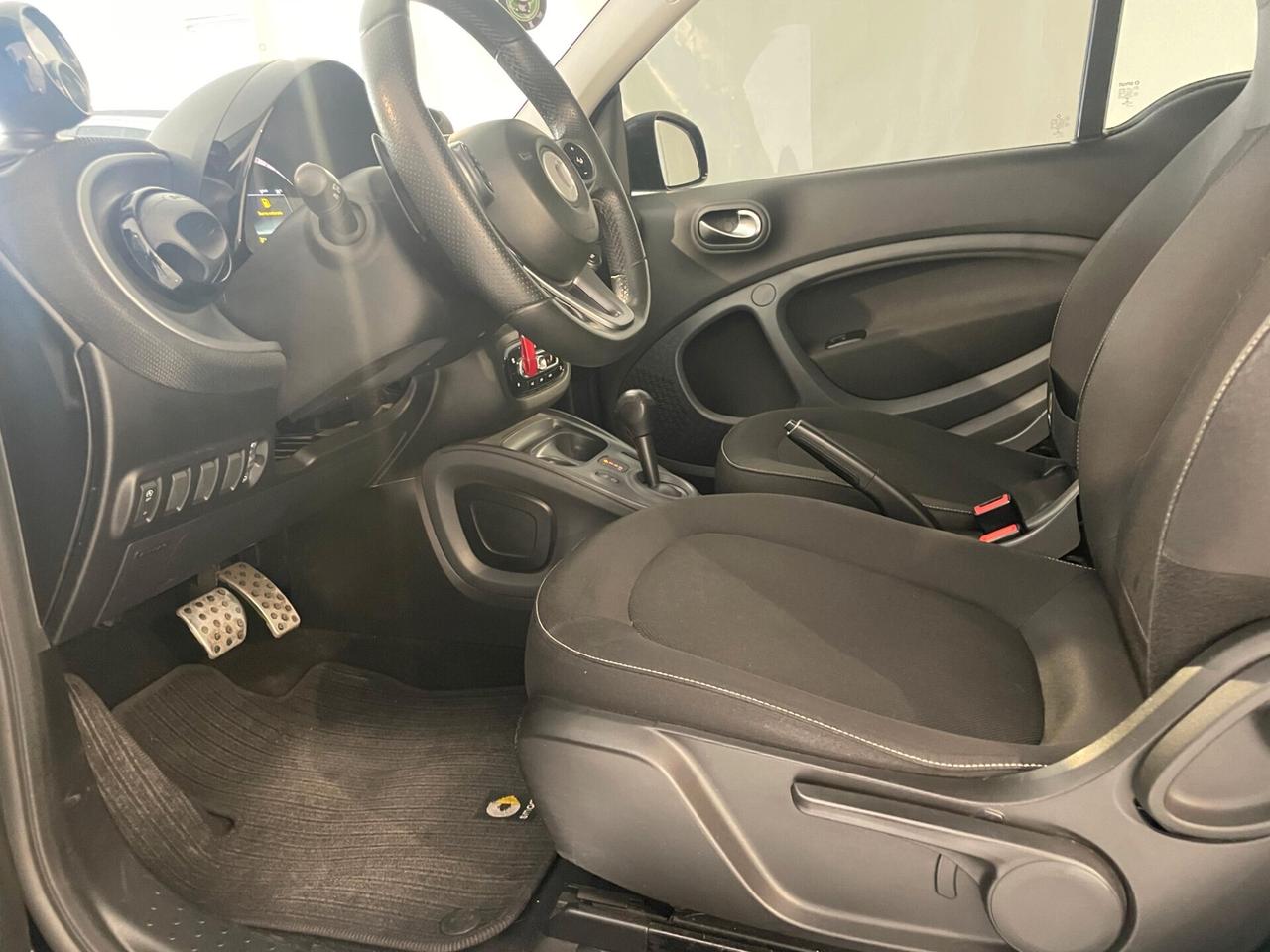 Smart ForTwo 70 1.0 twinamic Passion BLACK LINE EDITION
