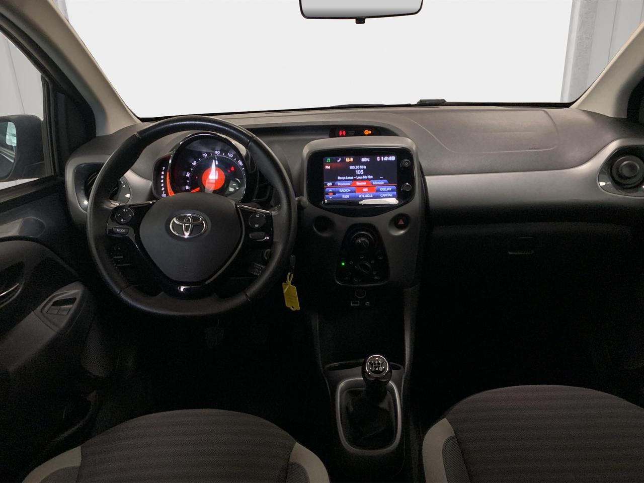 Toyota Aygo 5p 1.0 x-play 72cv