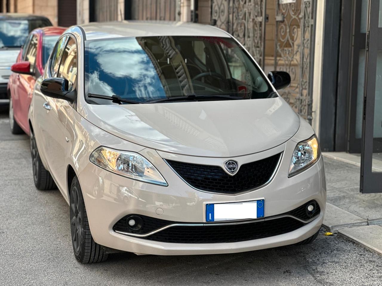 Lancia Ypsilon 1.2 69CV 5 porte Gold